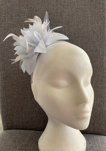 Ladies hair fascinator - ladies, flower